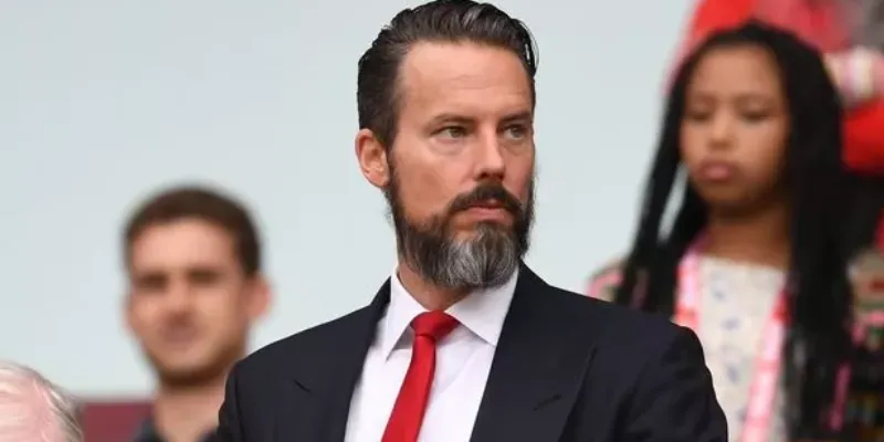 Josh Kroenke trực tiếp tham gia định hình chiến lược và thương vụ Arsenal.